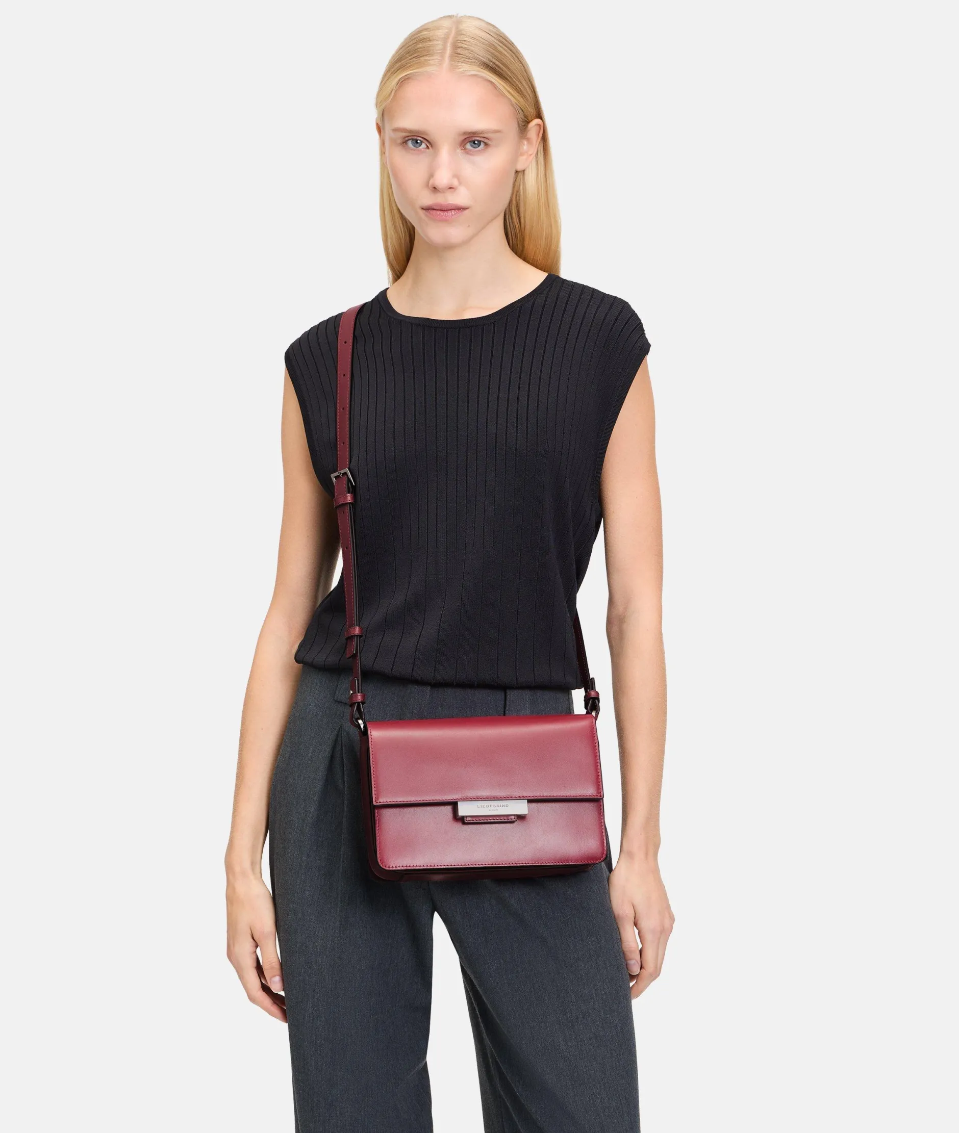 LIEBESKIND BERLIN Alex Crossbody M
