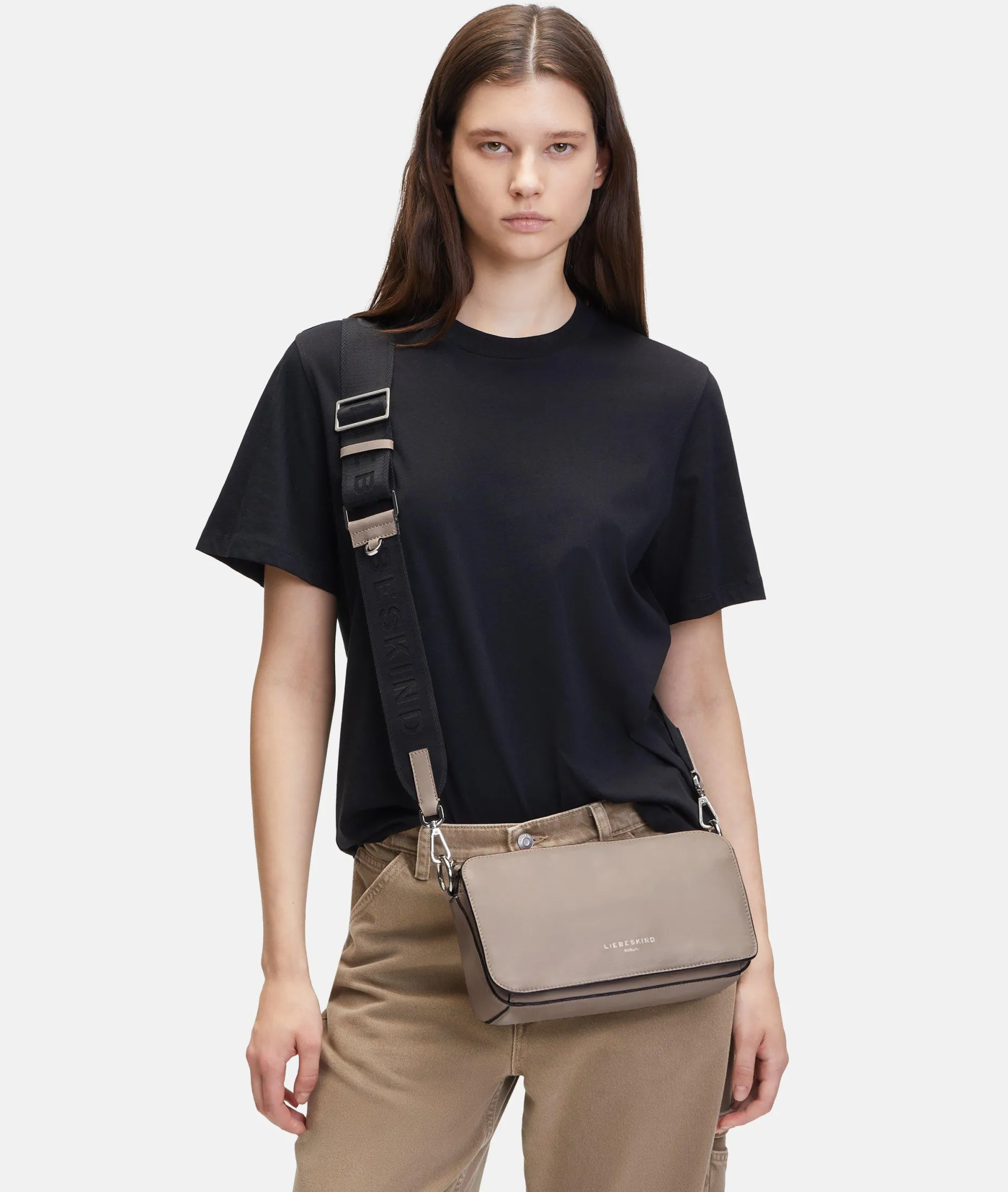 LIEBESKIND BERLIN Clarice Crossbody M