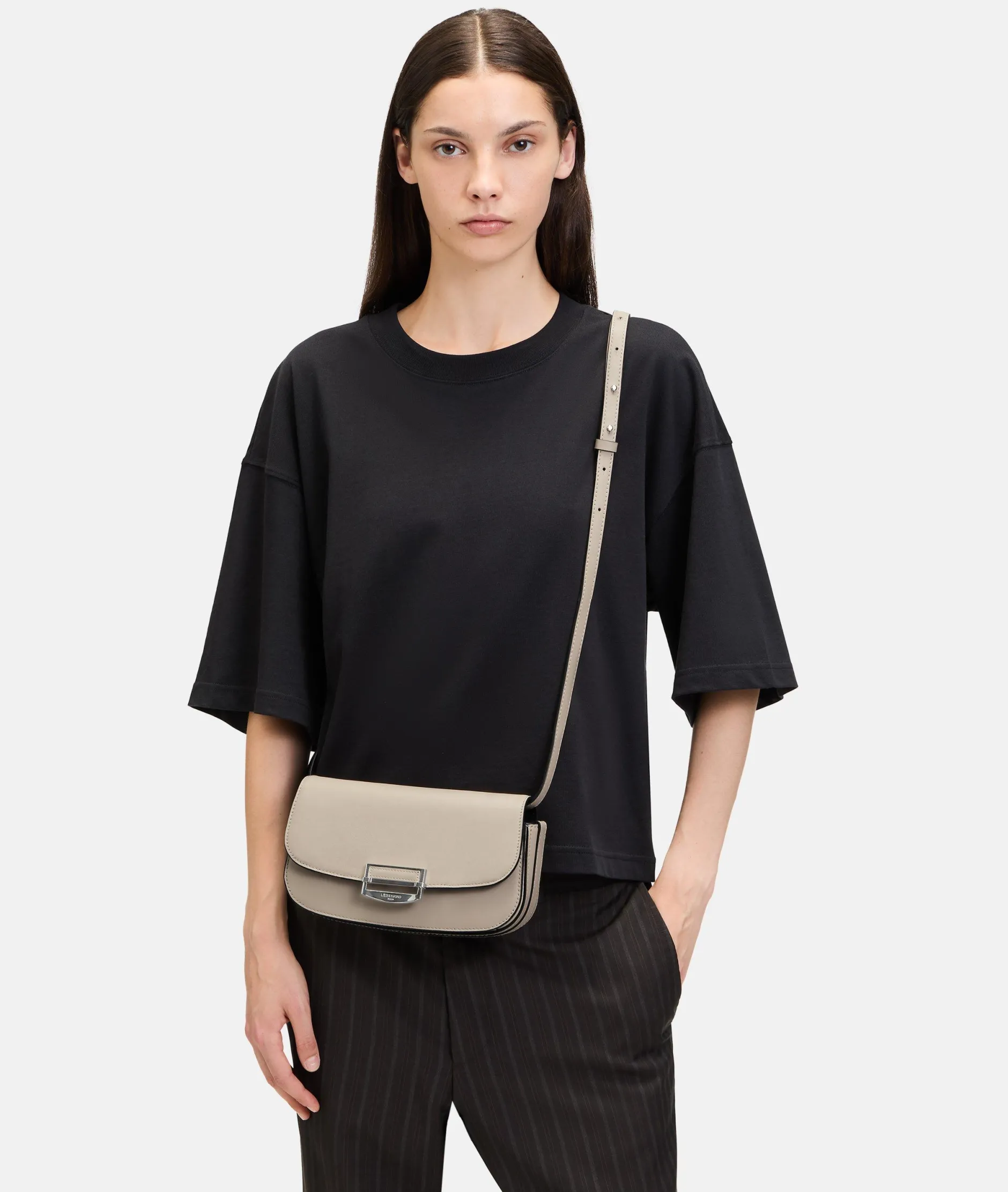 LIEBESKIND BERLIN Ezra Crossbody S