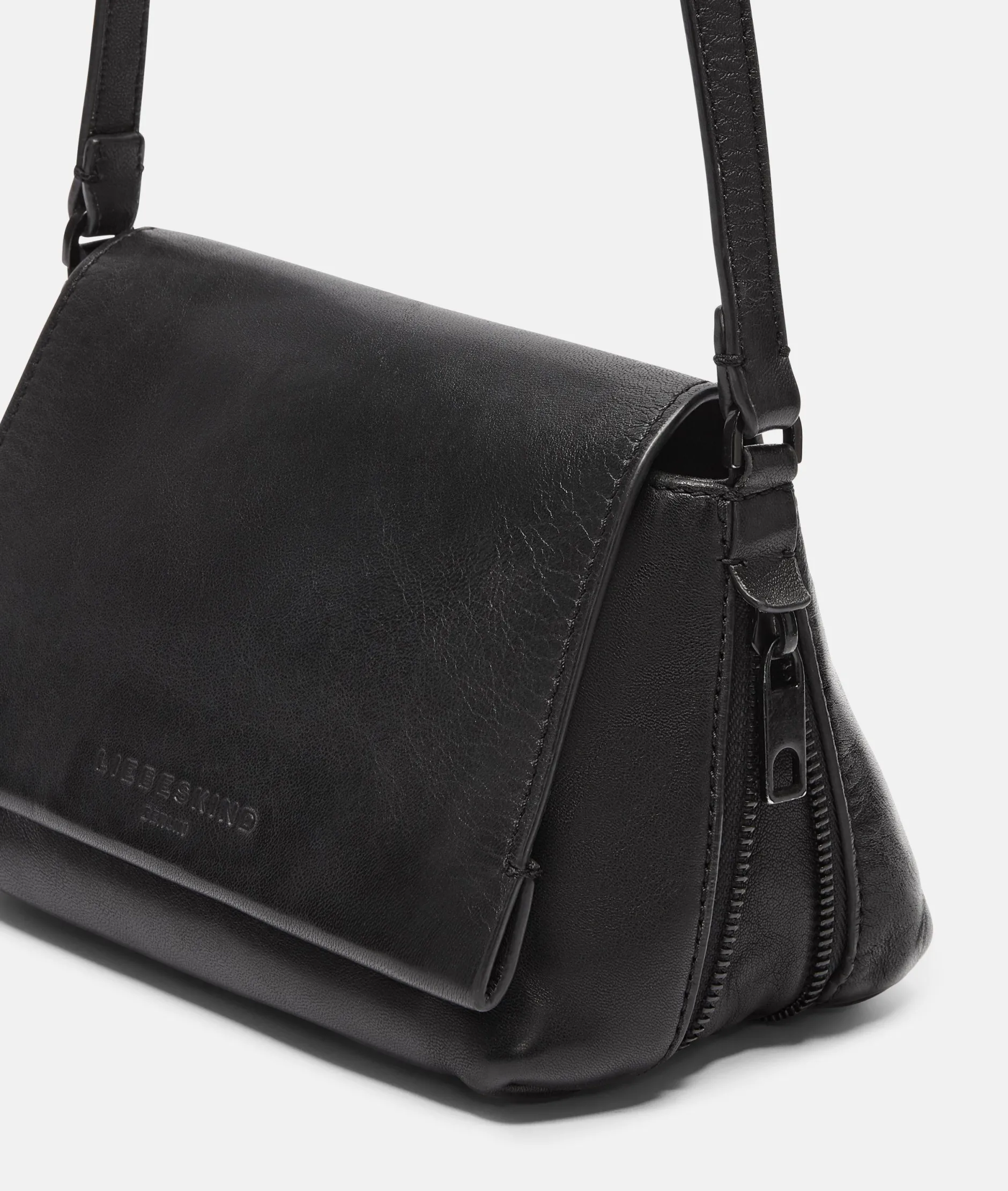 LIEBESKIND BERLIN Hera Crossbody S