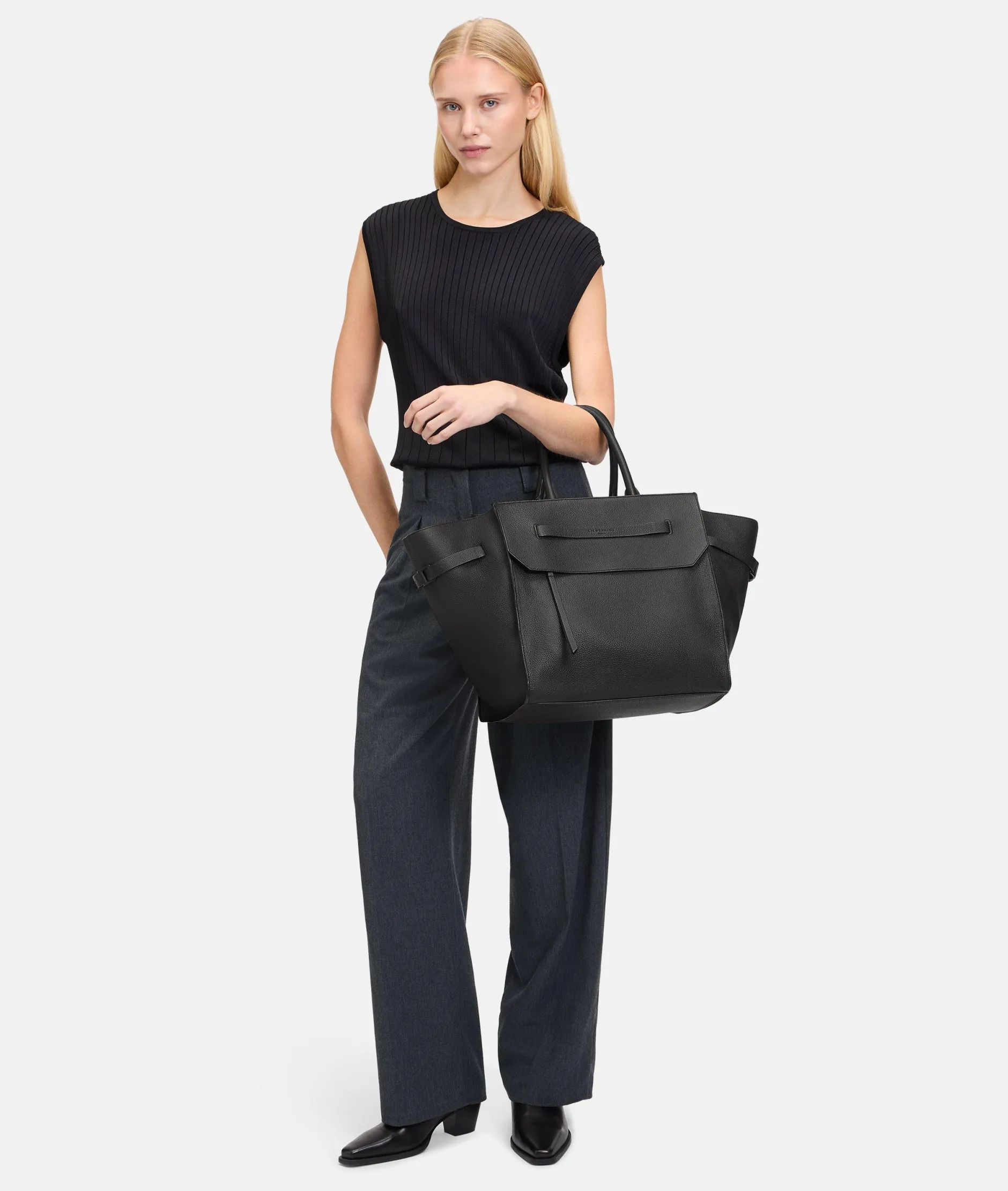 LIEBESKIND BERLIN Lora Satchel L