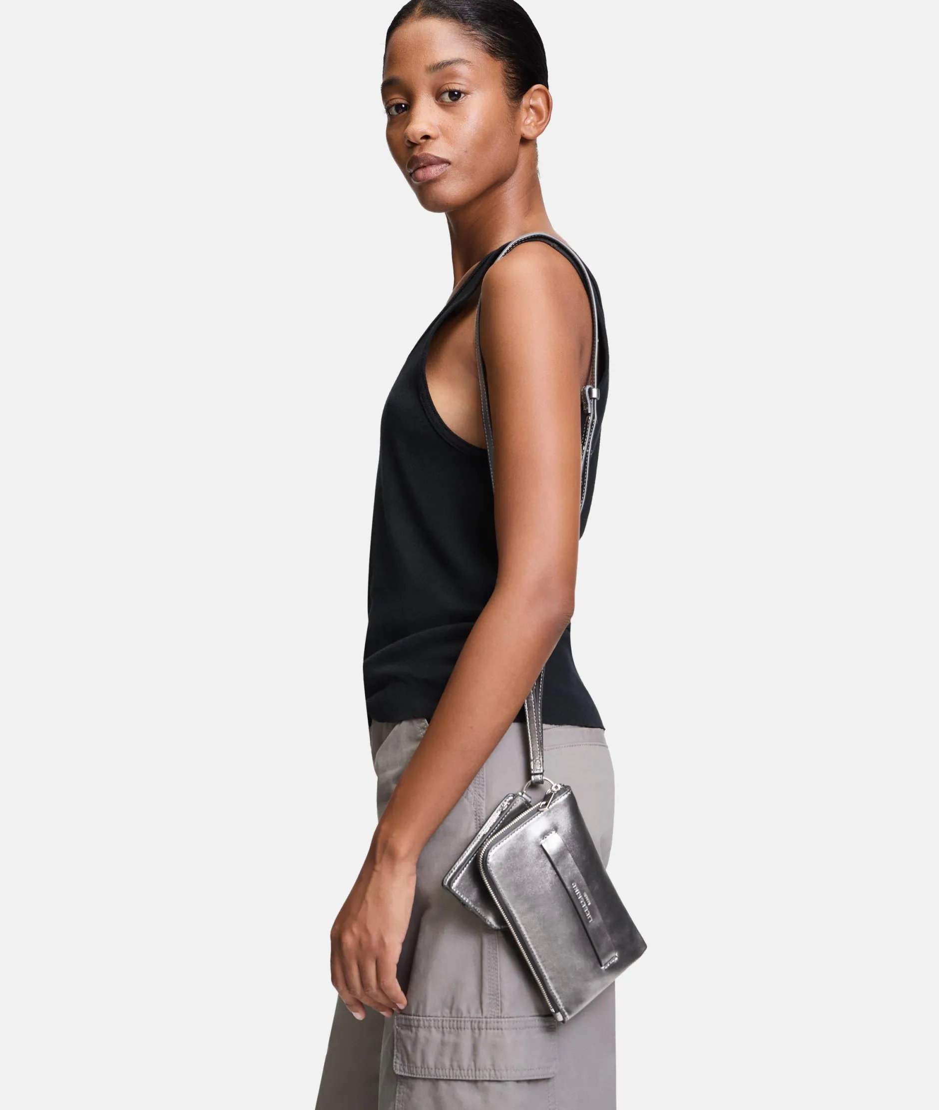 LIEBESKIND BERLIN Metallic Lora Pouch