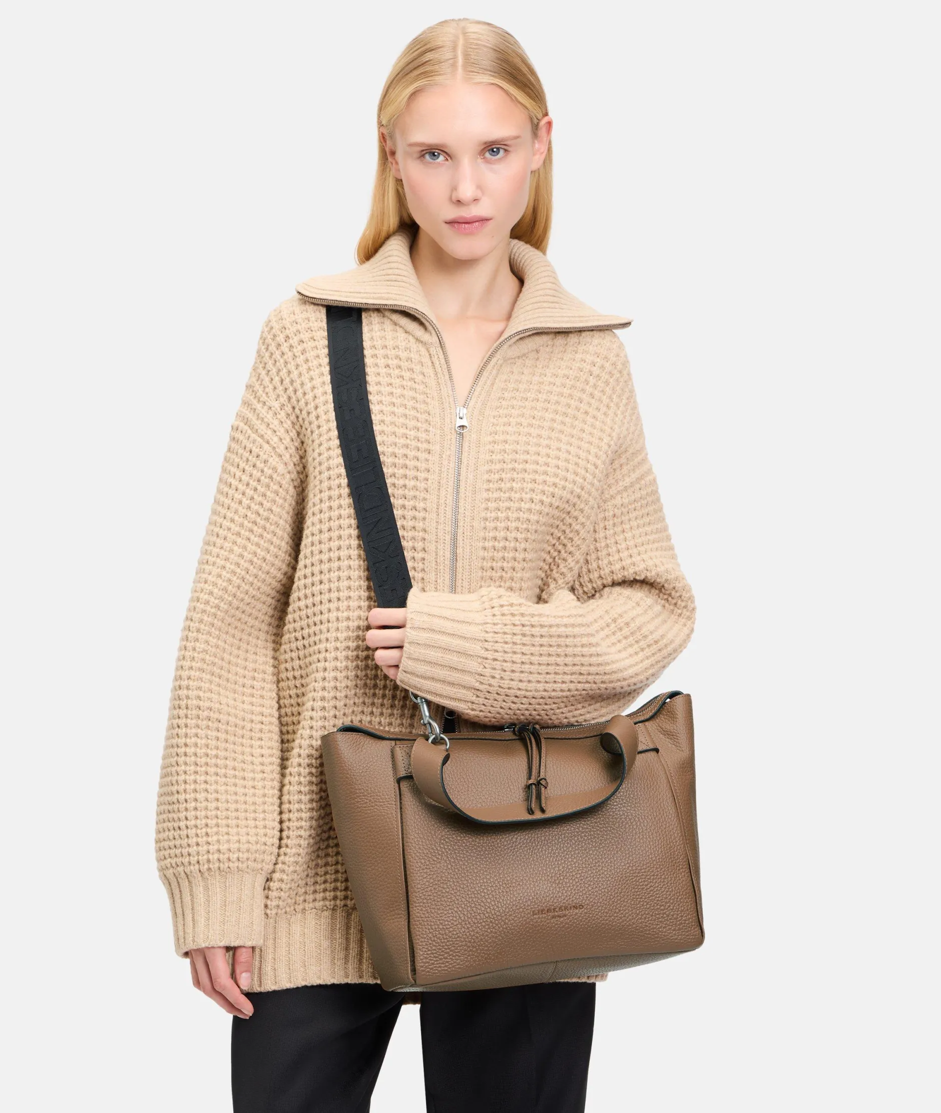 LIEBESKIND BERLIN Satchel M